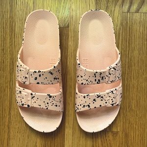Freedom Moses pink and black splatter sandals